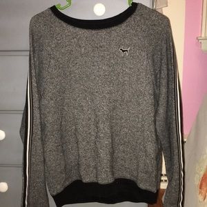 VS pink crew neck hoodie, great condition